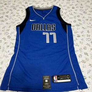 Nike Dallas Blue #77 Basketball Jersey women’s M